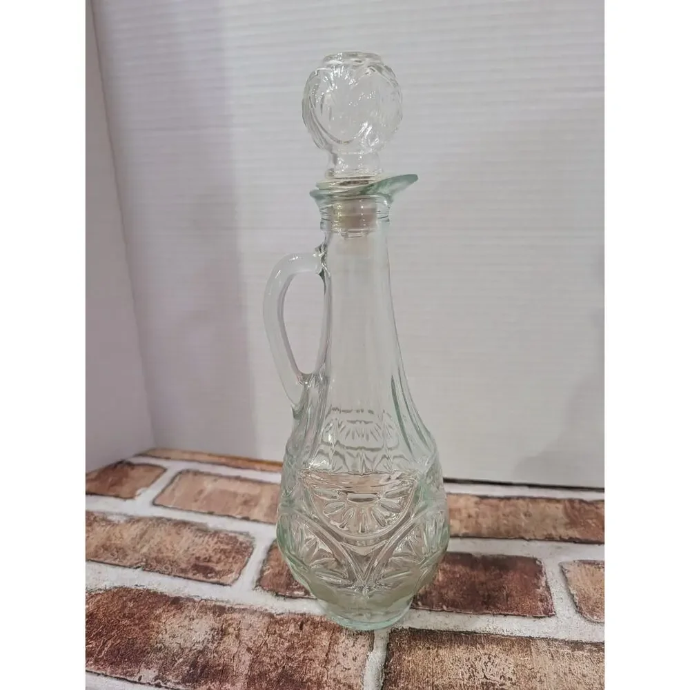 Vintage Mogen David Clear Glass Wine Decanter with Stopper Starburst Pattern 12